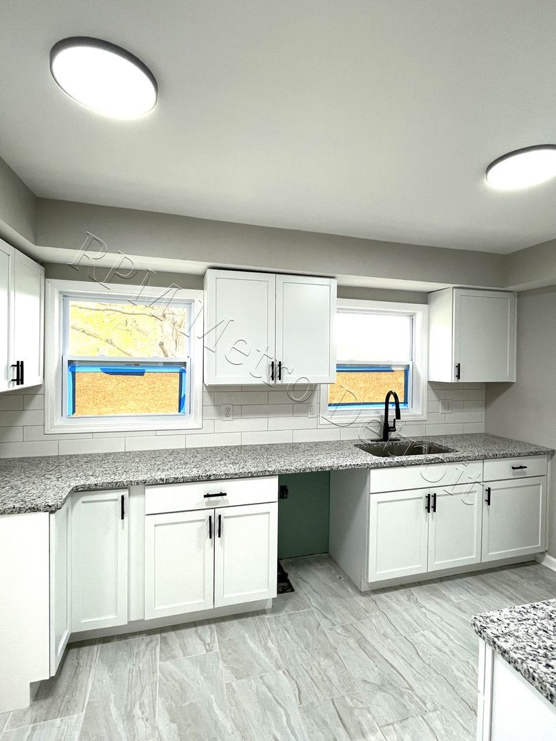 Building Photo - 20201 Grandville Ave