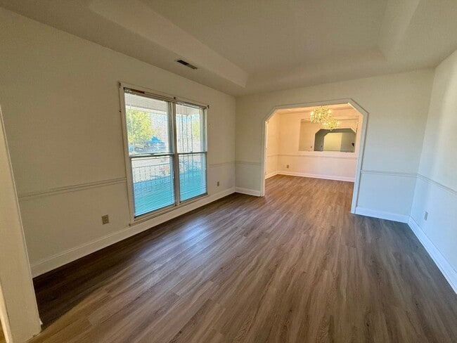 Building Photo - Charming Brick Home in Rembert!