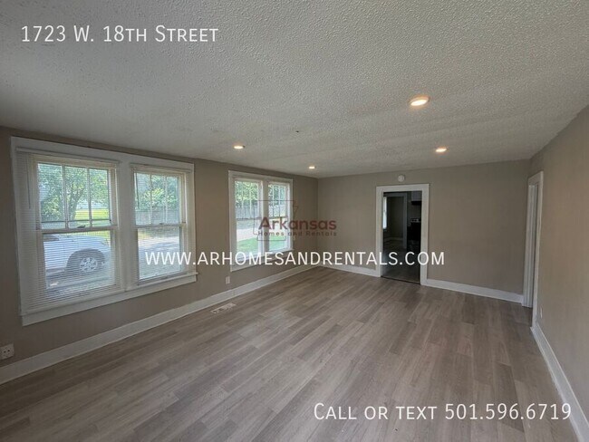 Building Photo - 1723 W 18th St