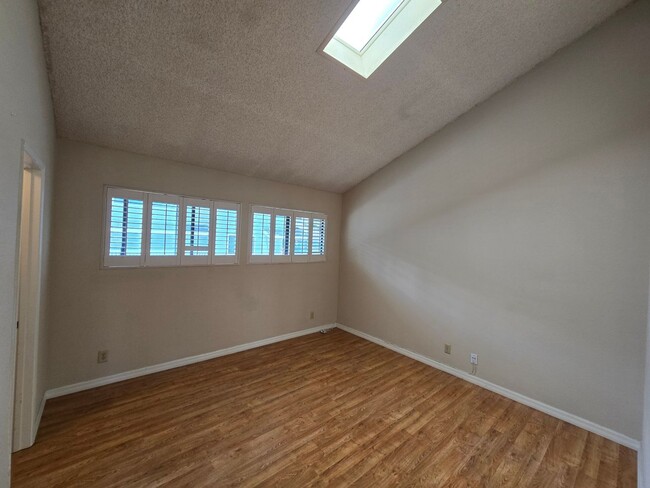 Building Photo - 3286 Caminito Ameca