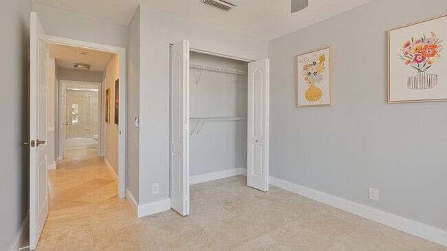 Building Photo - 10789 Barque Ct