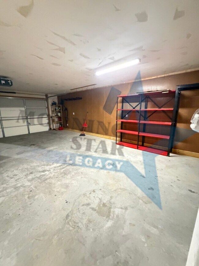 Building Photo - 4648 Mesa Rico Dr