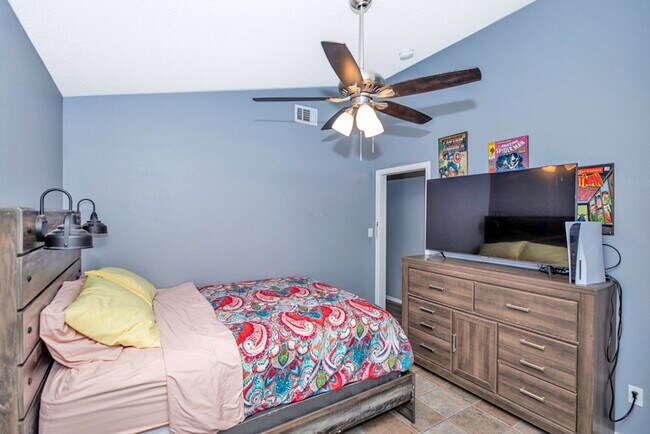 Building Photo - Pool home for rent August 1, 2025