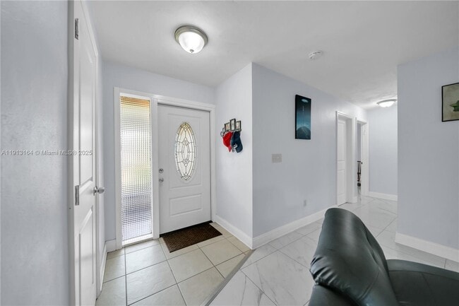 Building Photo - 246 SE 44th St