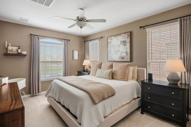 Building Photo - 10016 Thornapple Rd