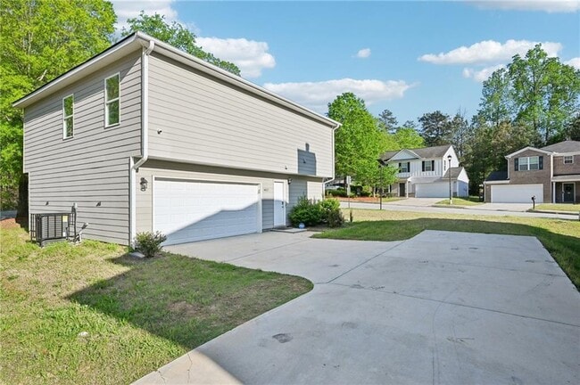 Building Photo - 4437 Ben Hill Rd
