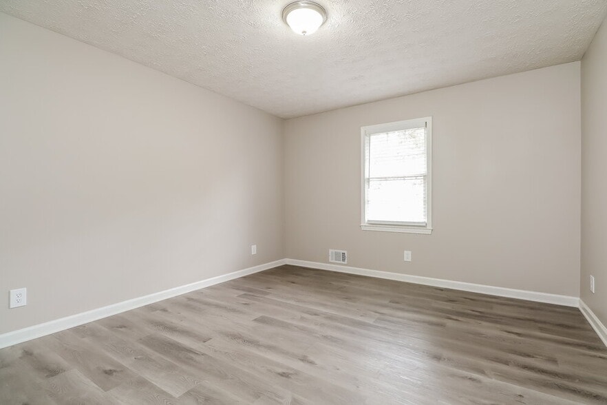 Building Photo - 1609 Sugar Plum Dr SW