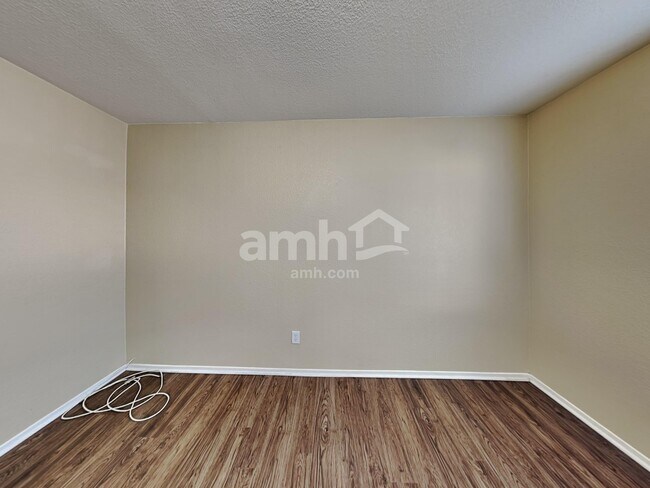 Building Photo - 6241 S Sun View Way