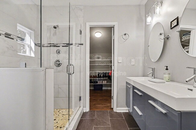 Building Photo - 1360 Smith St SE