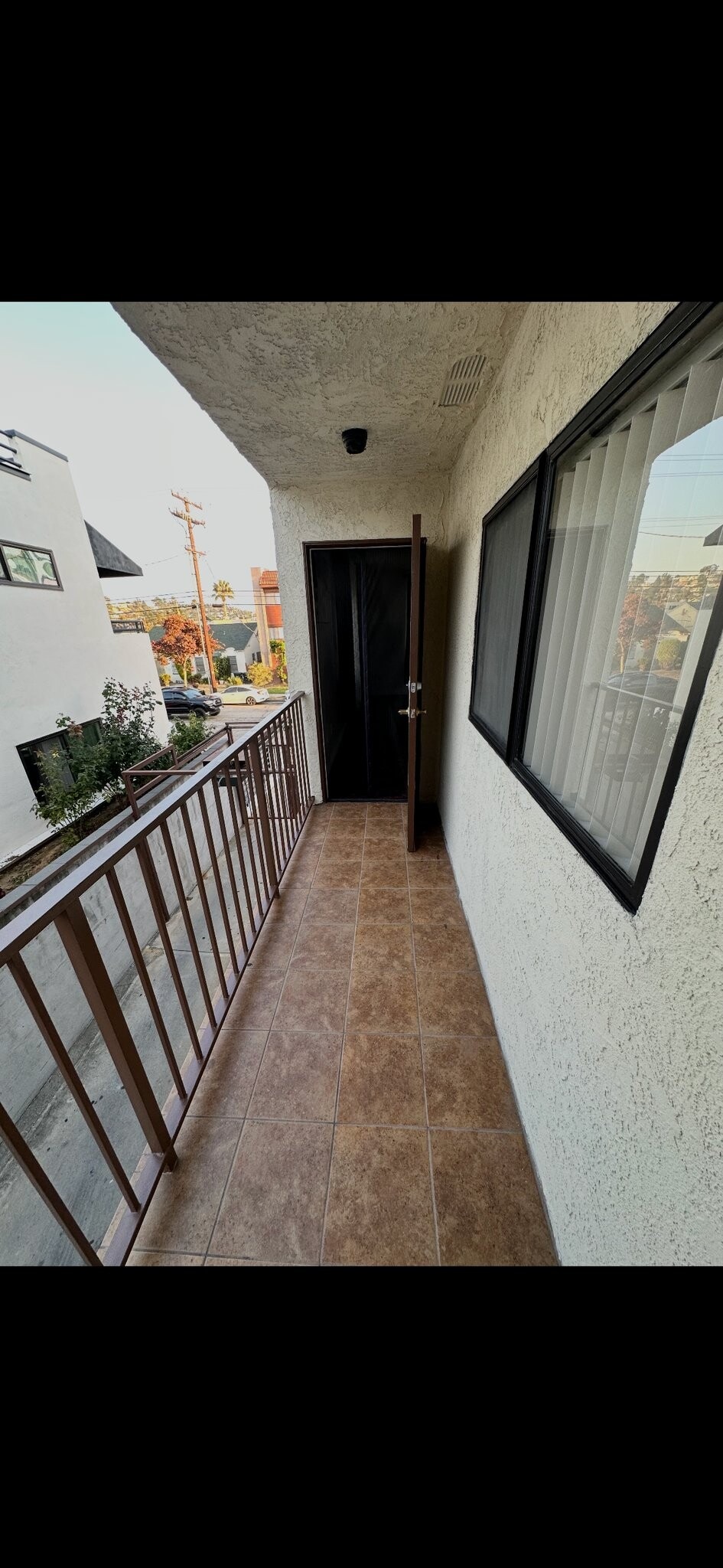 Building Photo - 901 E Lomita Ave