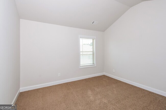 Building Photo - 692 Overlook Gln Dr