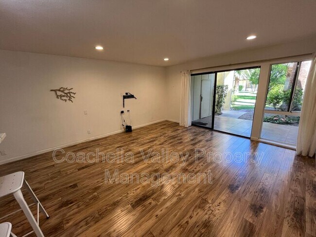 Building Photo - 1655 E Palm Canyon Dr