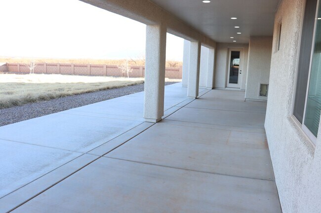 Building Photo - Welcome to your Southern Arizona desert oasis!