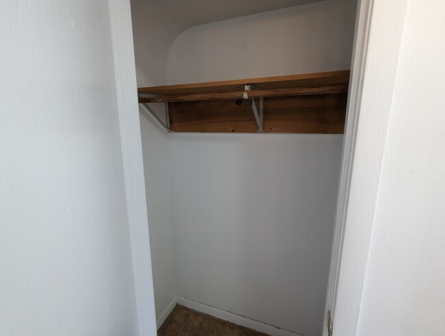 Building Photo - 3145 W Medill Ave