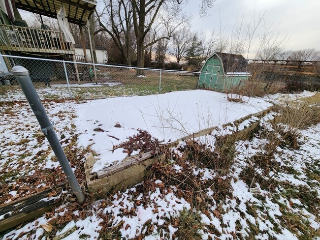 Building Photo - Spacious 3-Bedroom, 1-Bathroom Home AVAILABLE NOW!!