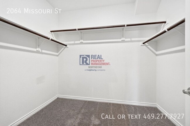 Building Photo - 2064 Missouri St