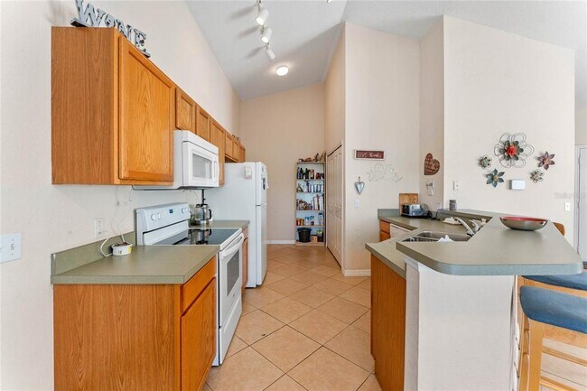 Building Photo - 233 Reserve Dr