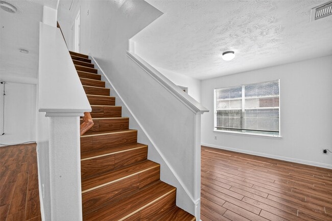 Building Photo - 4403 Sprangletop Ave