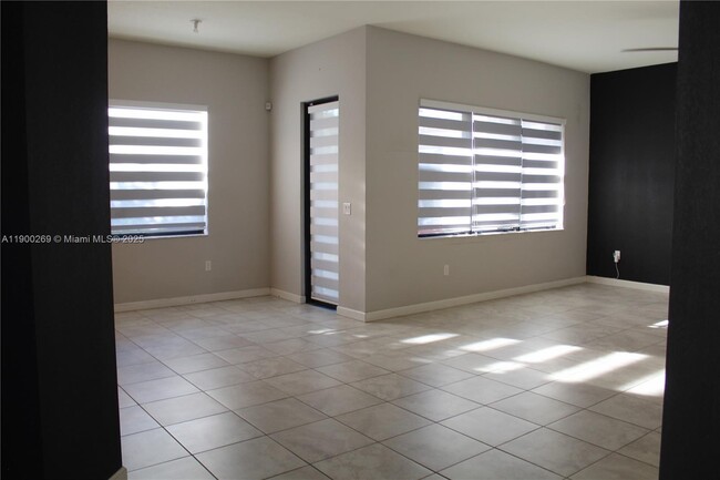 Building Photo - 25096 SW 118th Ave