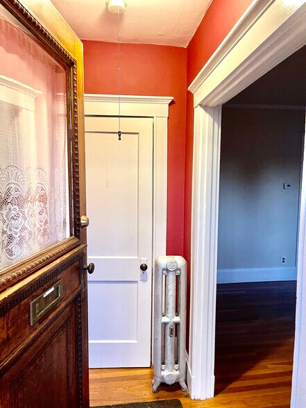 Building Photo - 33 High St