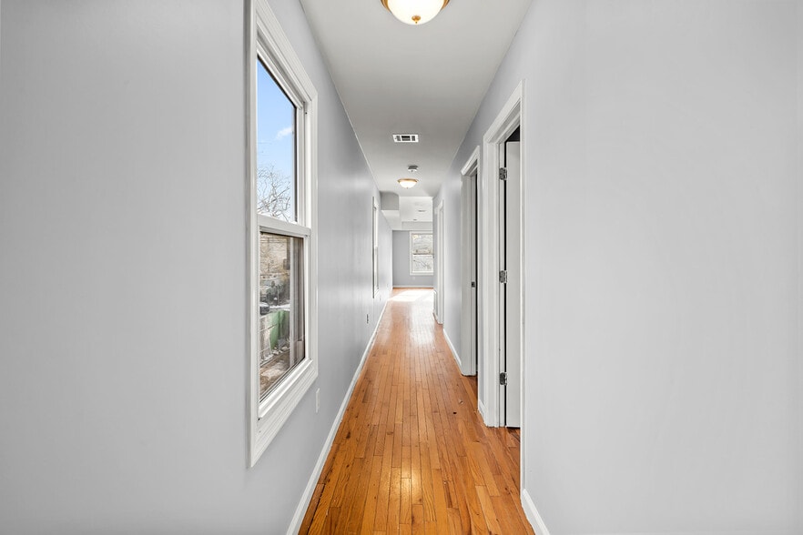 Building Photo - 137 Godwin Ave