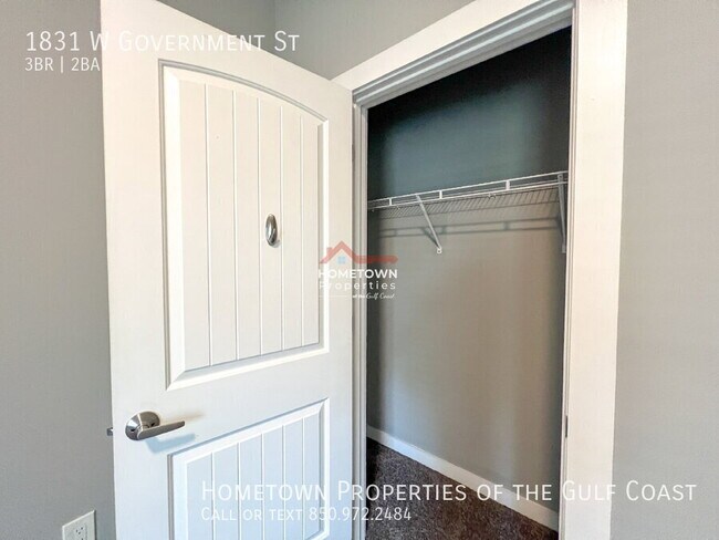 Building Photo - 3-Bed Downtown Pensacola Cottage