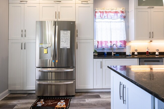 Building Photo - 5569 SE Hammock Reserve Terrace