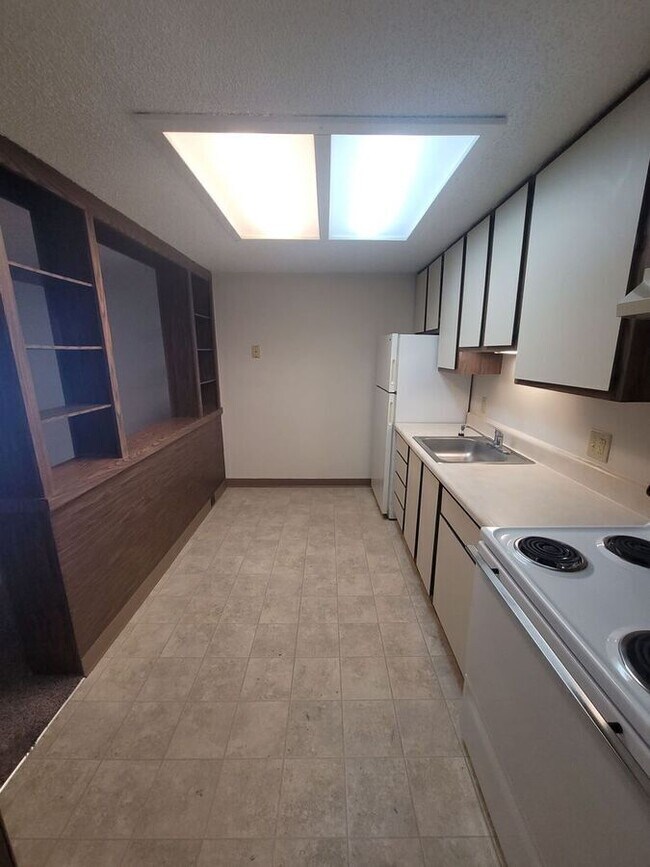 Building Photo - 446 Cedar Gate Ct