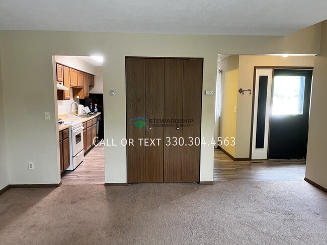 Building Photo - 931 Trimble Dr