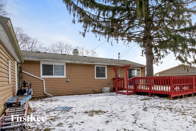 Building Photo - 728 Jackson Ave