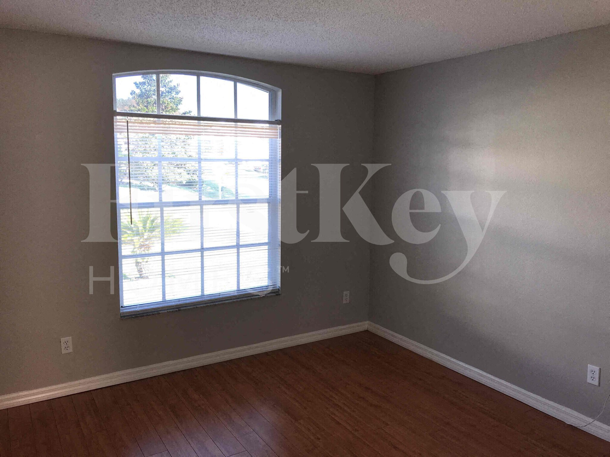 Building Photo - 1550 Golfside Village Blvd