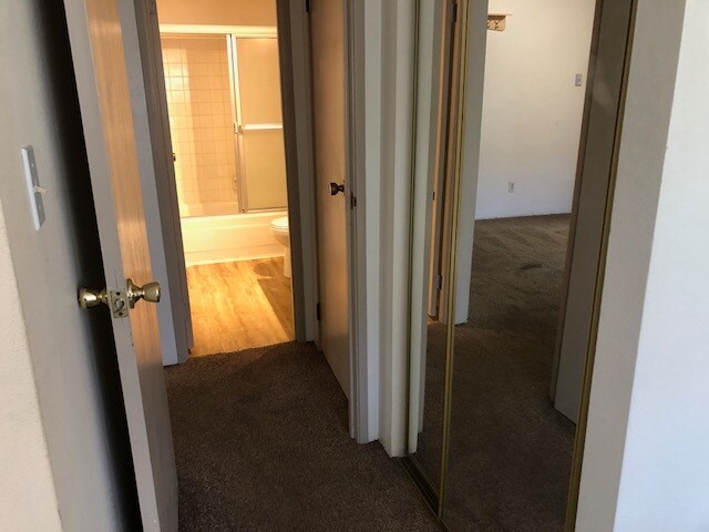 Building Photo - 1250 Golden Cir