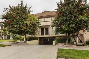 Building Photo - 468 E Verdugo Ave