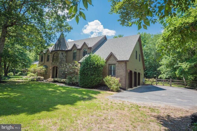 Building Photo - 5482 Royal Mile Blvd