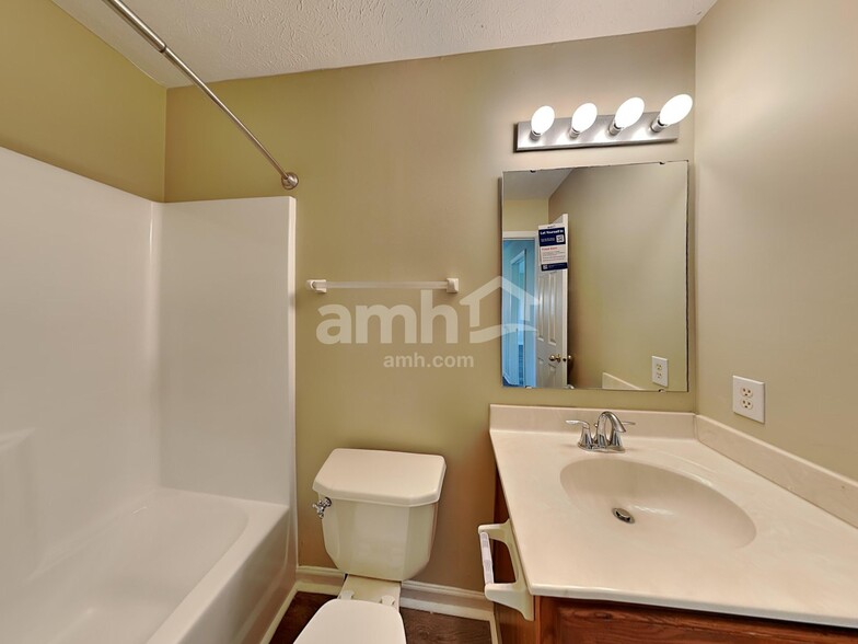 Building Photo - 11933 Titania Cir