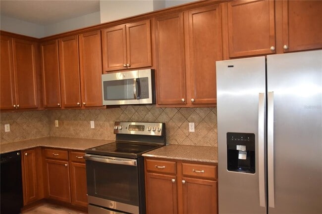 Building Photo - 12964 Emersondale Ave