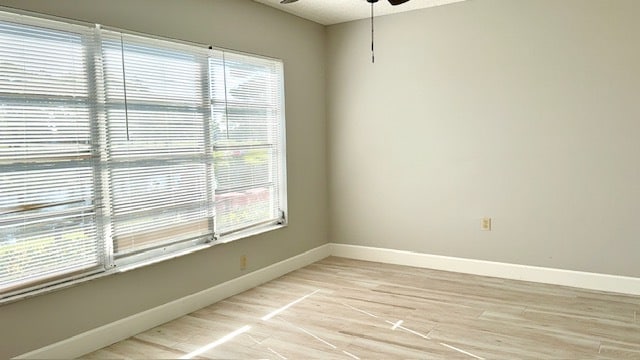 Building Photo - 7351 W Country Club Dr N