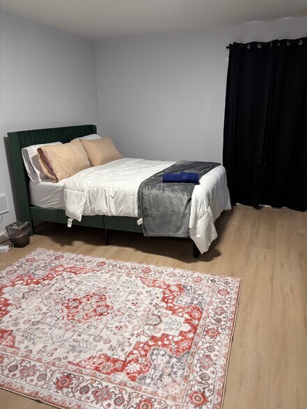 Building Photo - 114 Summit Ave