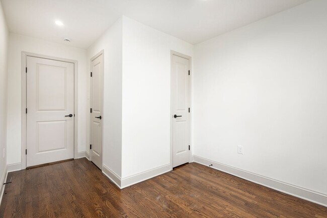 Building Photo - 2226 N Sydenham St