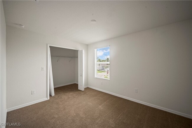 Building Photo - 4234 Bluegrass Dr