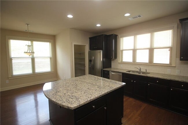Building Photo - 1665 Gallant Fox Ln