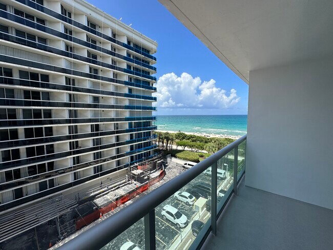 Building Photo - 9511 Collins Ave