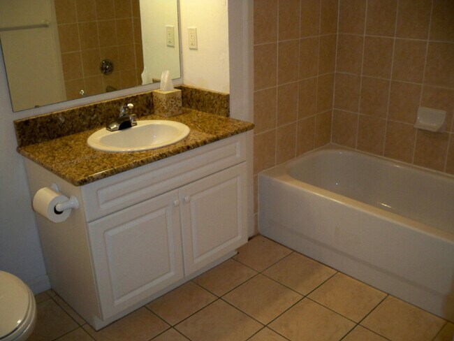 Building Photo - Saint Charles - Luxury 2 Bedroom, 2 Bathroom Condo