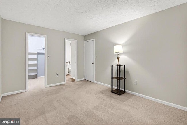 Building Photo - 2251 Hunters Run Dr