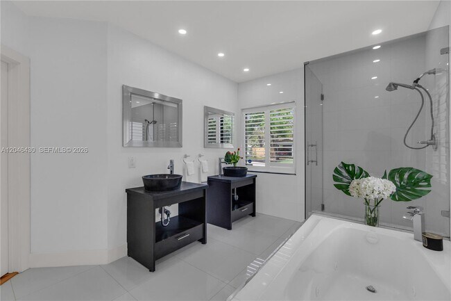 Building Photo - Northeast 12th Avenue, Fort Lauderdale, FL 33301 - 4 BR 4 BA house