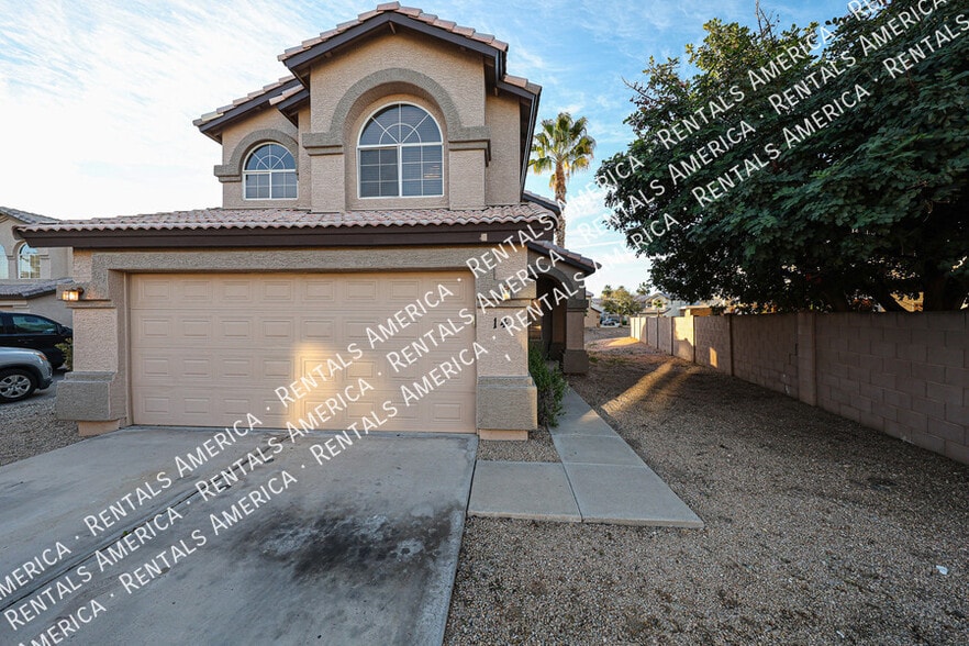 Building Photo - 3719 E Inverness Ave