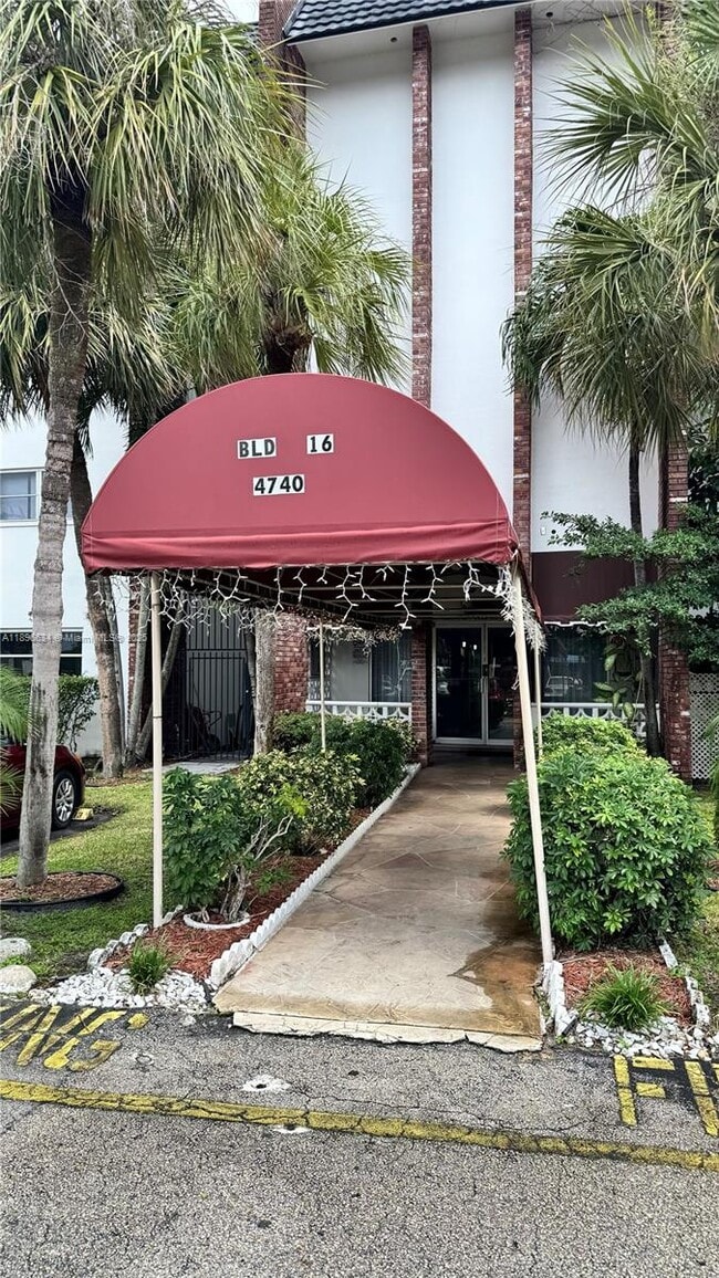 Building Photo - 4740 NW 21st St