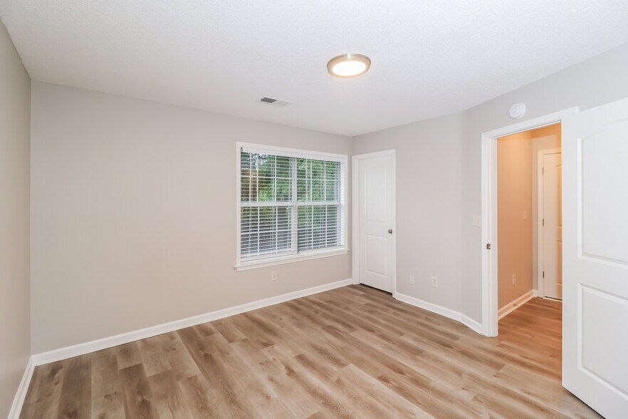 Building Photo - 1140 Casentino St