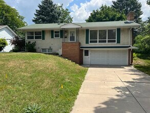 Building Photo - 3121 Roosevelt St NE