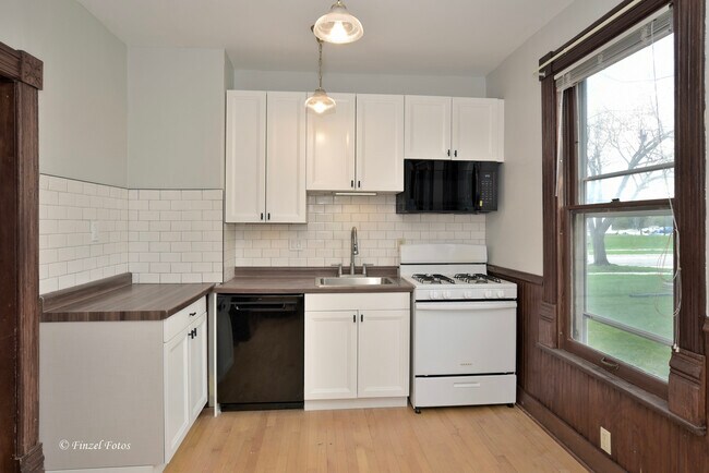 Building Photo - 11120 S Church St